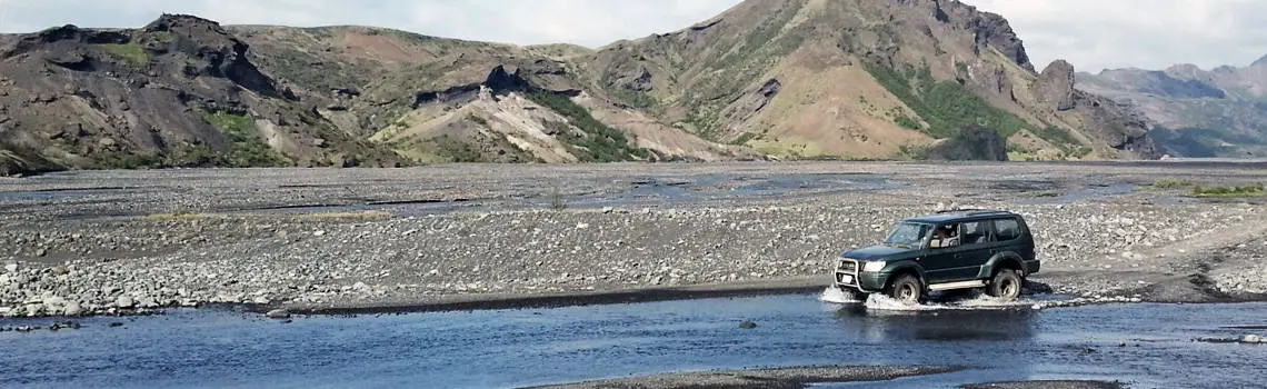 voiture islande gué